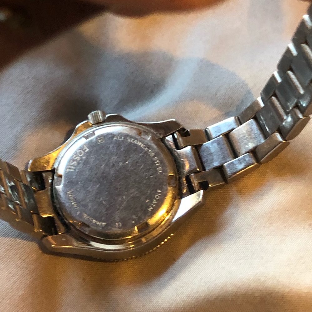 Fossil Watch Good Working Condition - image 4